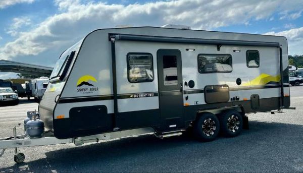 2025 Snowy River Src22F Family Caravan TRIPLE BUNK image