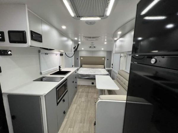 2022 Sunrise Wild Warrior - Off Road Off Road Caravan image