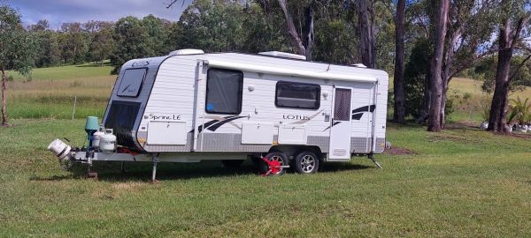 2011 Lotus Caravans SPRINT Full Caravan image