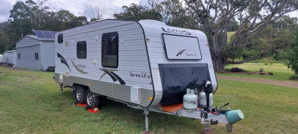 2011 Lotus Caravans SPRINT Full Caravan image