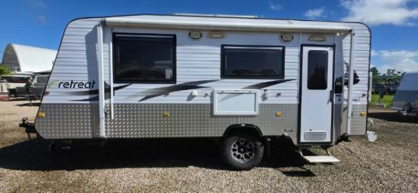 2014 Retreat Keppel Full Ensuite OFF ROAD CARAVAN SINGLE AXLE image