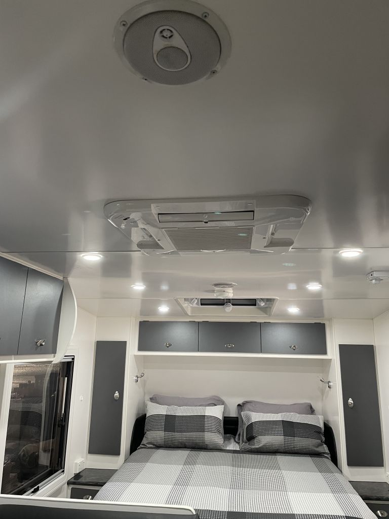 Image for 2015 Legend Caravans Wild Native Full Caravan 0