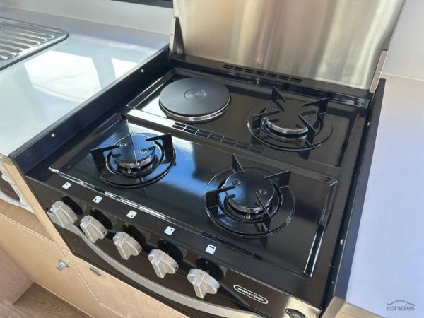 2021 Kea River M721 6 Berth image