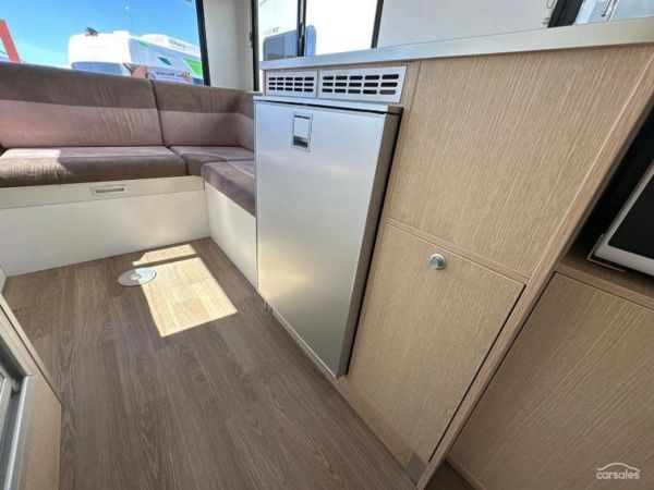 2021 Kea River M721 6 Berth image