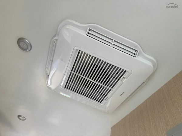 2021 Kea River M721 6 Berth image