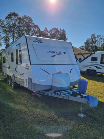 2019 Jayco Journey 22'6 Club Lounge Caravan image
