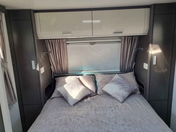 2019 Jayco Journey 22'6 Club Lounge Caravan image