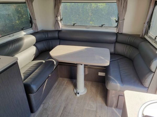 2019 Jayco Journey 22'6 Club Lounge Caravan image