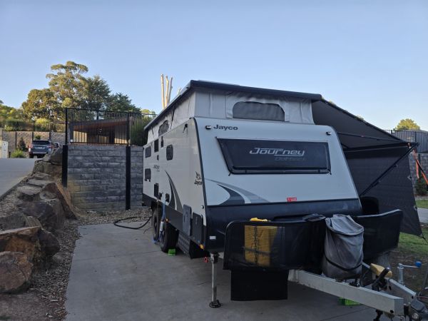 2022 Jayco 17.58-3 Journey Outback Semi Off Road Caravan image