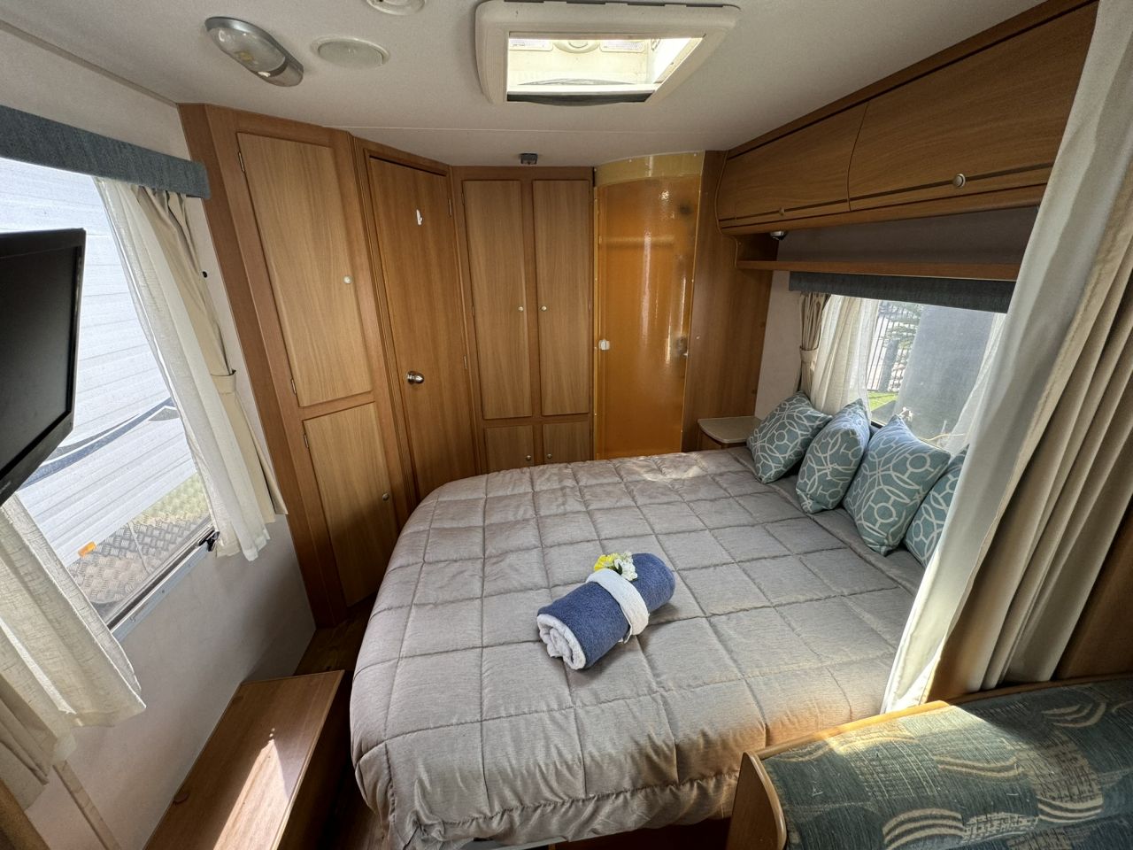 Image for 2008 Jayco STERLING Caravan 16