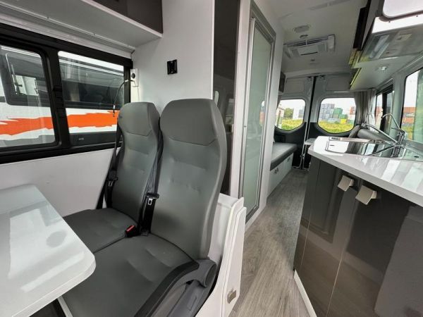 2024 Winnebago Bondi 4S image