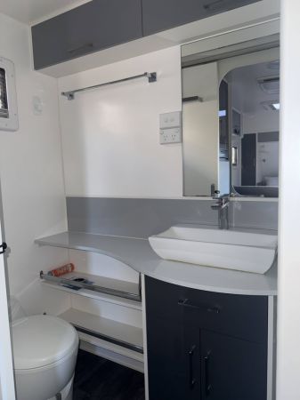 *** Reduced Price *** 2019 New Age Road Owl 18 BE Caravan image