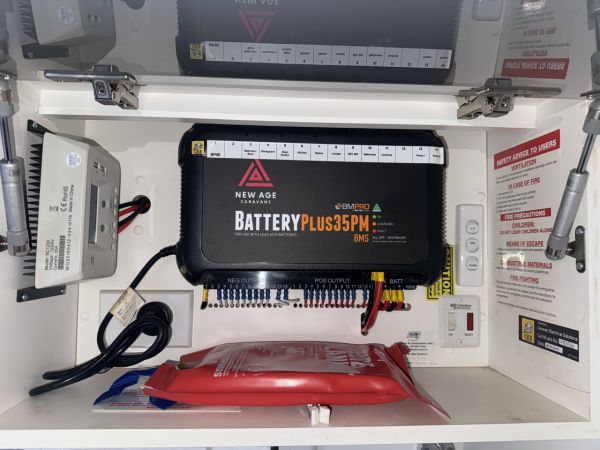 *** Reduced Price *** 2019 New Age Road Owl 18 BE Caravan image