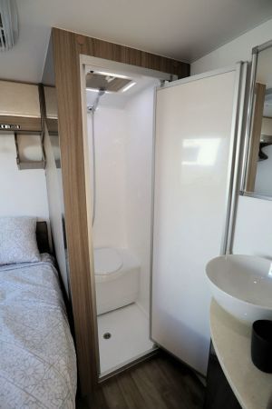 2025 Avan Aspire Caravan 499 image