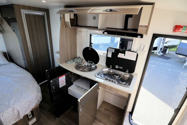 2025 Avan Aspire Caravan 499 image