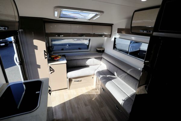 2025 Avan Aspire Caravan 499 image