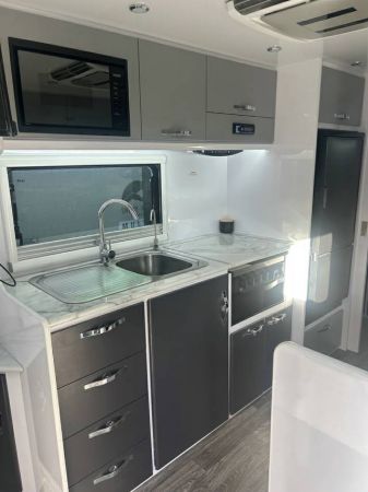 2025 Snowy River Srt18 Caravan SRT18 image