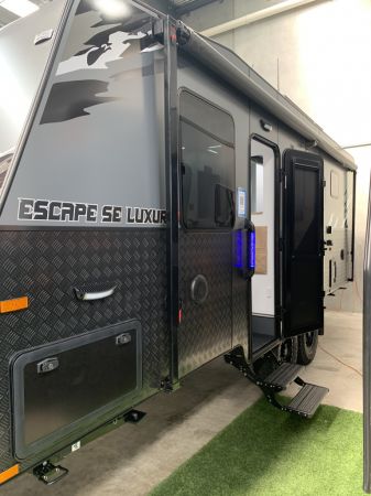 2025 Villa ESCAPE SE LUXURY 21.6 Family Caravan image