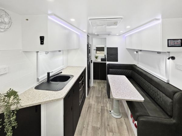 2025 Essential Caravans Outlander Caravan V1.0 - 17'4 image