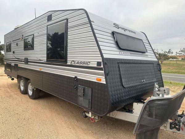 2017 Supreme CLASSIC Semi Off Road Caravan image