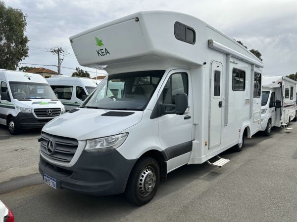2019 Kea River M721 Motorhome 6 BERTH image