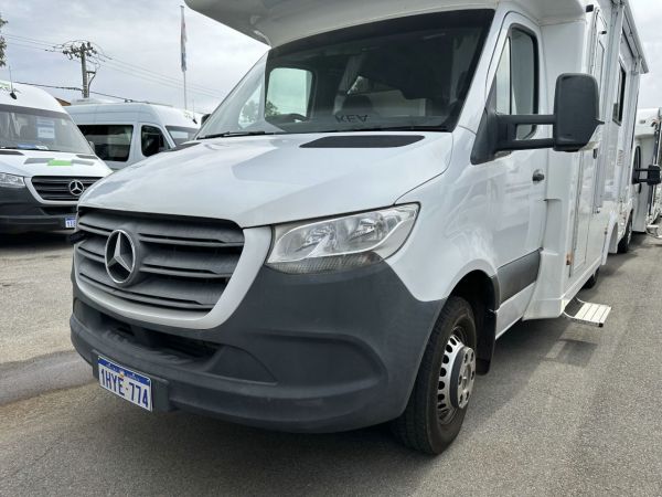 2019 Kea River M721 Motorhome 6 BERTH image
