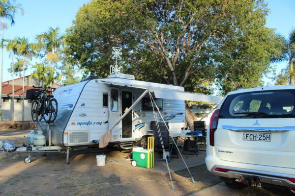 2016 New Age Manta Ray 16 E Caravan image