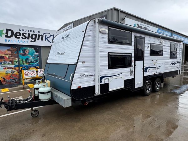 2013 Golden Eagle elite bunk van image
