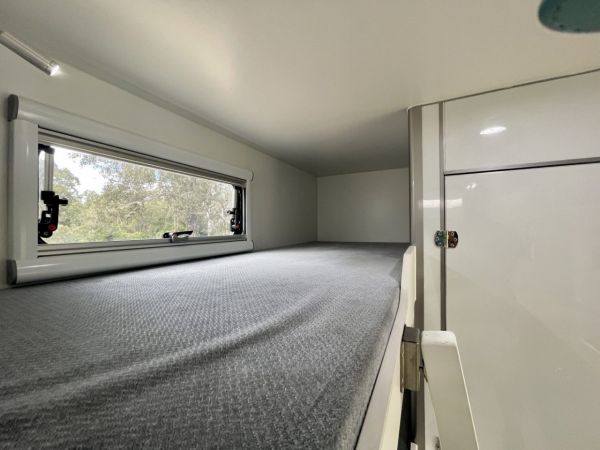 2023 Swag SCT18 Triple Bunk Off Road Caravan image