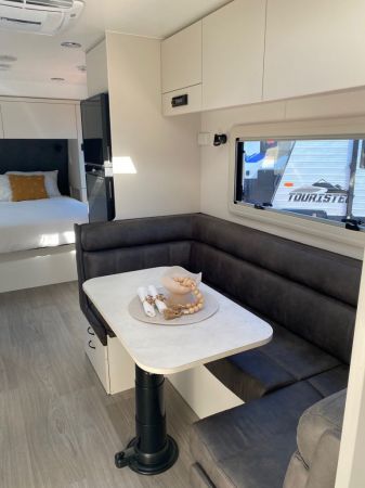 2025 Concept INNOVATION Caravan image