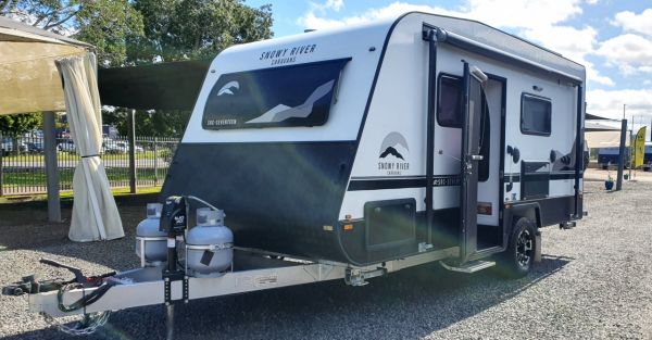 2021 Snowy River Caravan SRCSeventeen Ensuite image