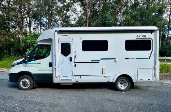 2025 Avida Bruny B7042 Motorhome IVECO DAILY 50-180 image