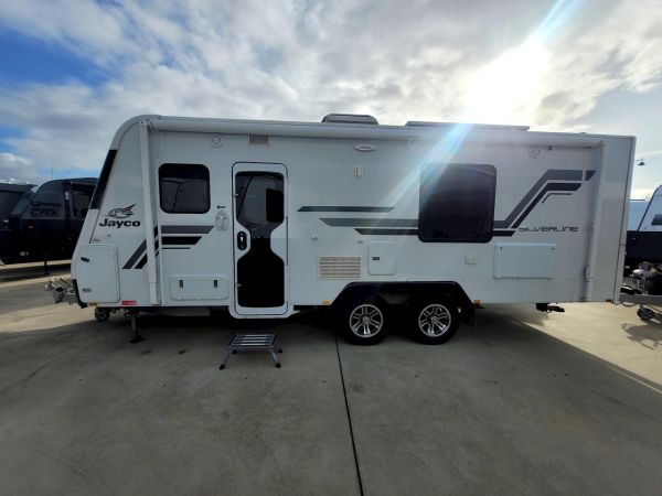 2018 Jayco Silverline 21.65-3 Caravan image