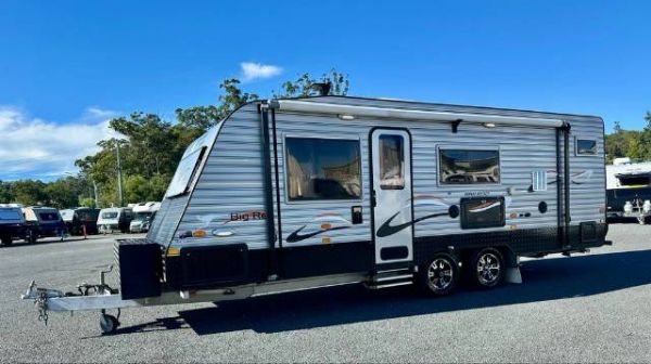 2014 New Age Caravans Big Red Family Caravan BR21BS2 3 BUNK image