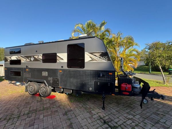 2022 Essential C Class F2-5 Semi Off-Road Semi Off Road Caravan image