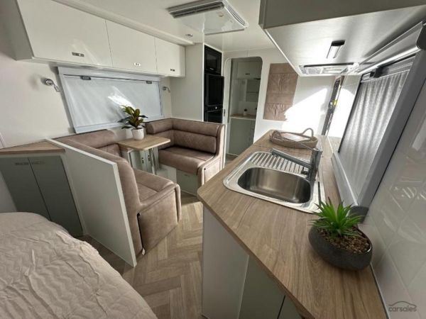 2025 Design RV Crx V1-1 image