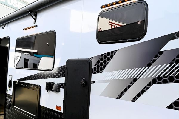 2025 Design RV Forerunner F2.6 Caravan image