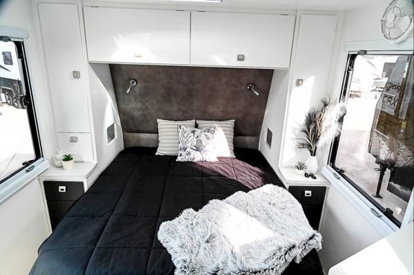 2025 Design RV Forerunner F2.6 Caravan image