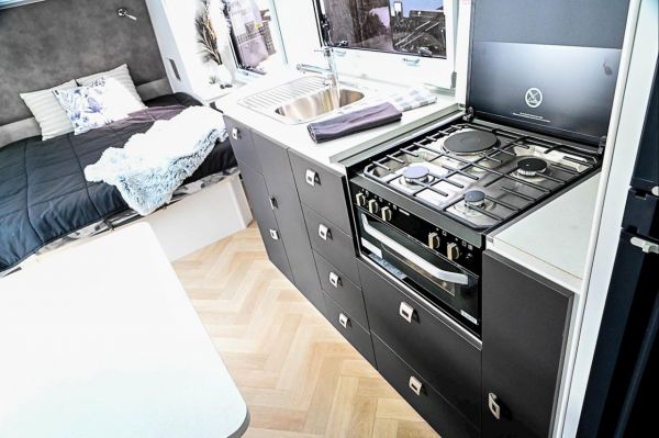 2025 Design RV Forerunner F2.6 Caravan image