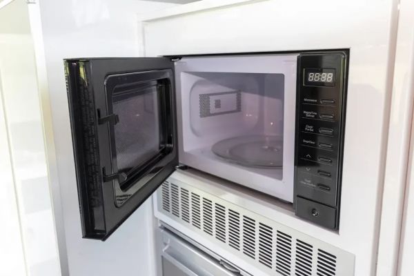 2024 MDC AUSRV XL15e MK2 Hybrid Caravan image