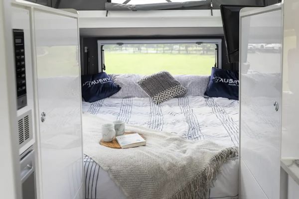 2024 MDC AUSRV XL15e MK2 Hybrid Caravan image