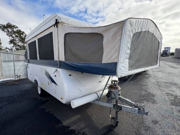 2011 Roma Cruza Pop Top image