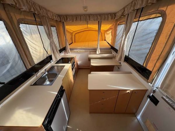 2011 Roma Cruza Pop Top image