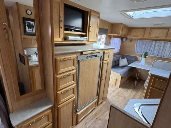 2005 Roma ELEGANCE Caravan image