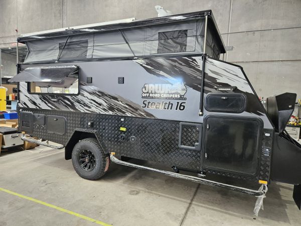 2025 Jawa Stealth 16 Hybrid Pop Top image