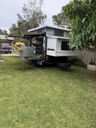 2023 Jawa Solera12 Hybrid Pop Top image