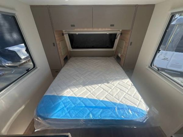2025 Jayco Discovery Caravan 19.61-2.DY-MY25 image