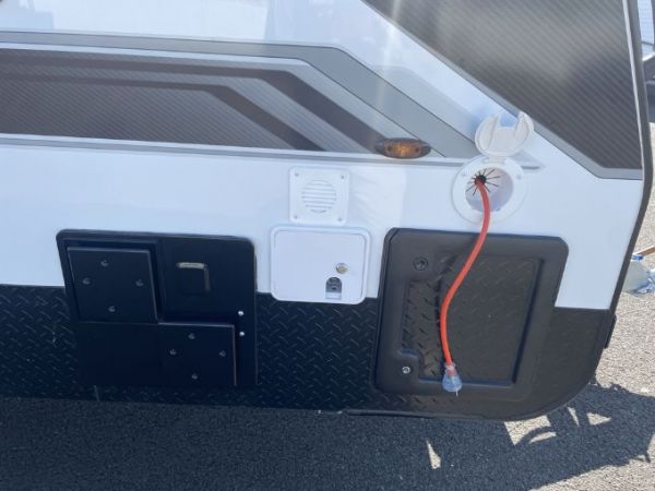 2025 Avan Aspire Caravan 587-1 image