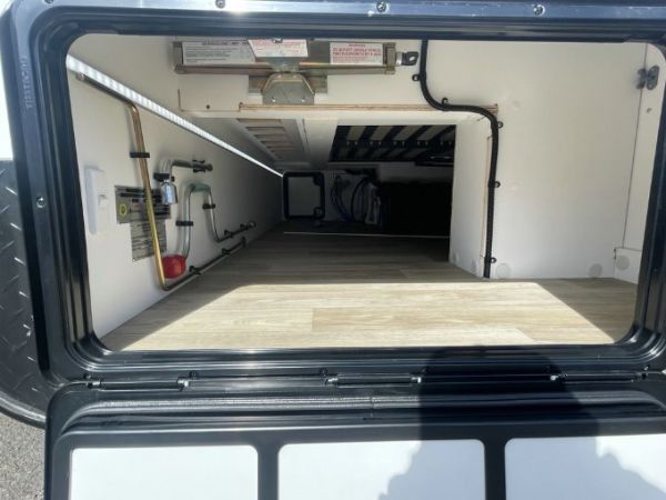 2025 Avan Aspire Caravan 587-1 image