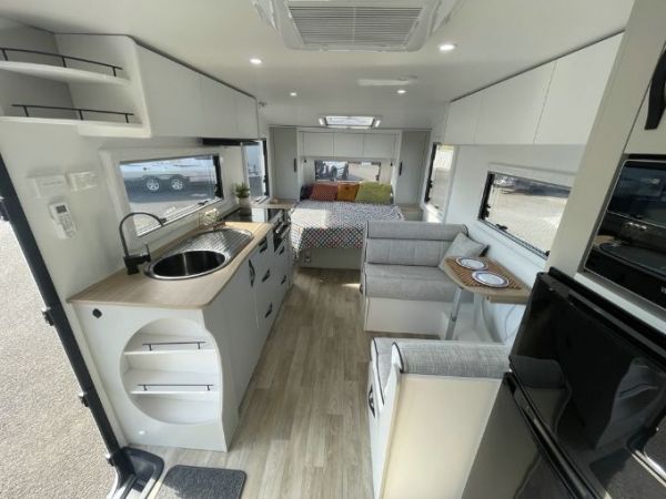 2025 Avan Aspire Caravan 587-1 image